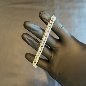 Brand New 10mm 8 Inch Cuban Bracelet | VVS1 Moissanite